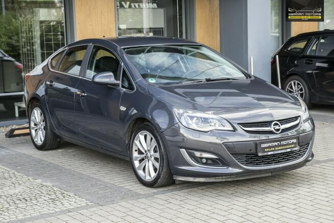 Opel Astra LIFT / Xenon / Duża Navi / Sedan / Gwarancja na ROK !!!