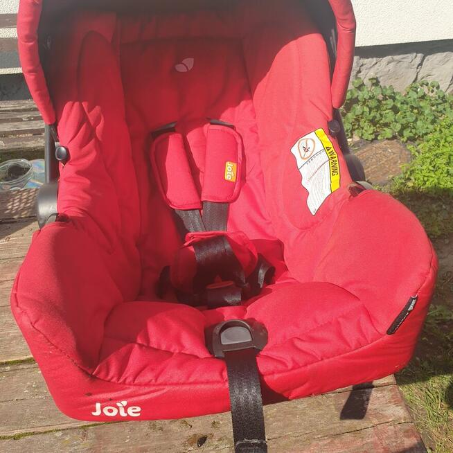 Nosidełko samochodowe dla maluszka