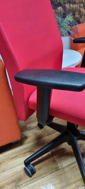 Fotel biurowy Profim Playa czerwony fotele biurowe