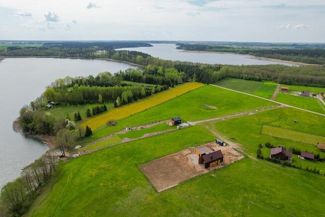 DZIAŁKA BUDOWLANA Z PIĘKNYM WIDOKIEM NA JEZIORO BIAŁE