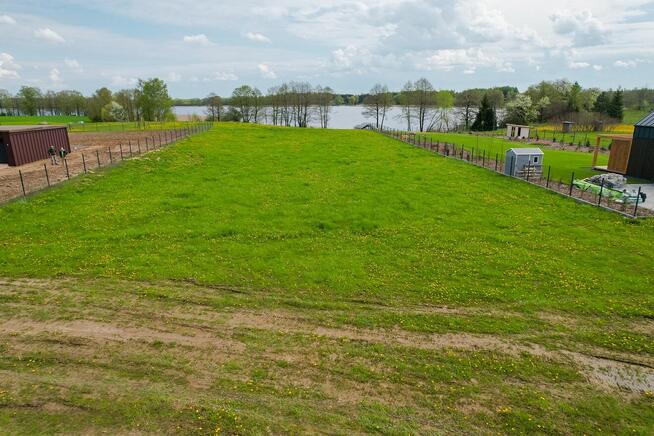 DZIAŁKA BUDOWLANA Z PIĘKNYM WIDOKIEM NA JEZIORO BIAŁE