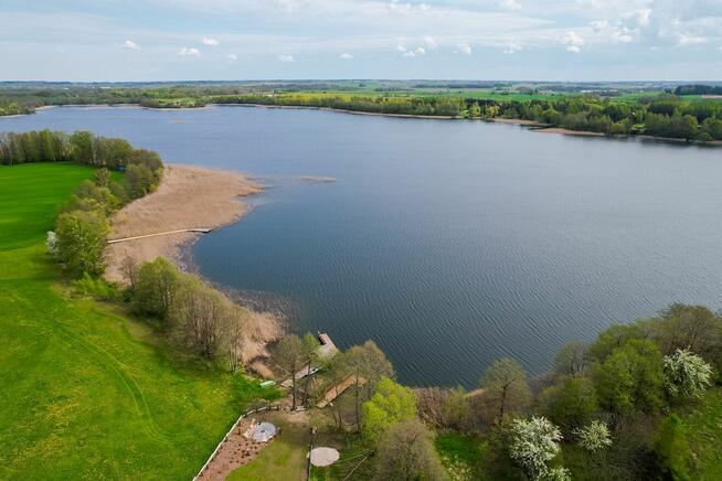 DZIAŁKA BUDOWLANA Z PIĘKNYM WIDOKIEM NA JEZIORO BIAŁE