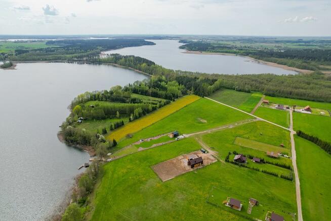 DZIAŁKA BUDOWLANA Z PIĘKNYM WIDOKIEM NA JEZIORO BIAŁE