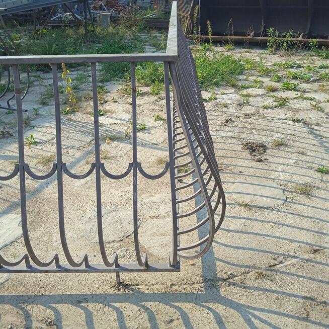 Balustrada, poręcz balkonowa, tarasowa, kuta.