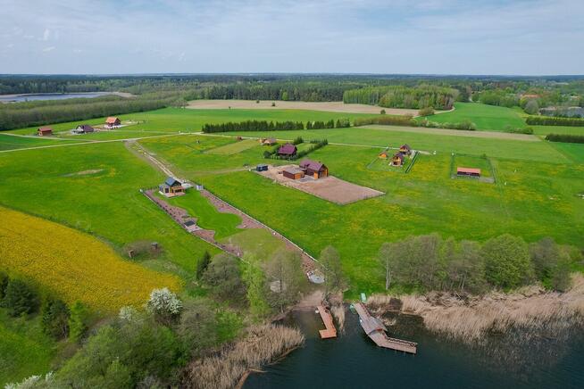 DZIAŁKA BUDOWLANA Z PIĘKNYM WIDOKIEM NA JEZIORO BIAŁE