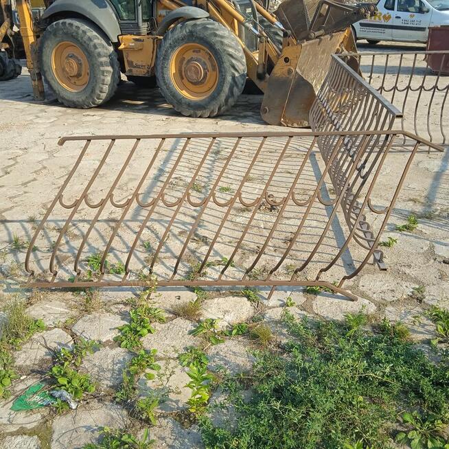 Balustrada, poręcz balkonowa, tarasowa, kuta.