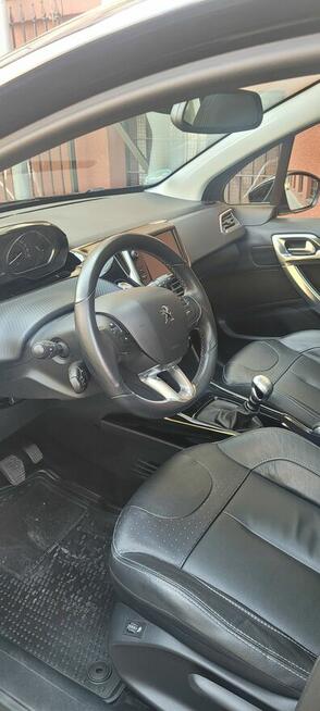 Sprzedam Auto Peugeot 2008 55tys. navi panorama kamera