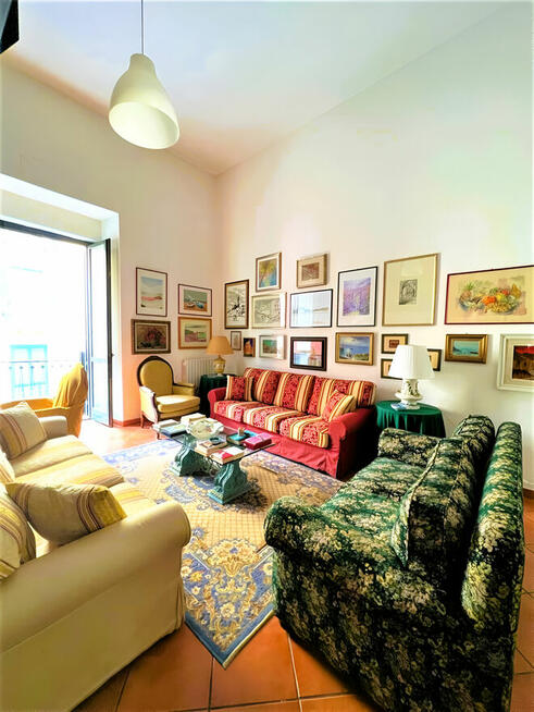 Mieszkanie w kamienicy, Piazza Portanova Salerno