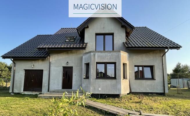 Nowoczesna willa w Woli Batorskiej na 22ar