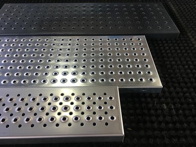 Stopień perforowany