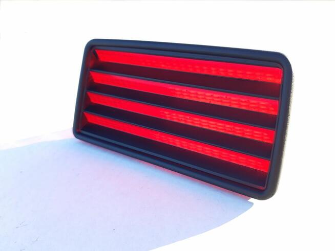 Obudowa i szyba lampy hamulca dla Mercedes W124 S124 kombi