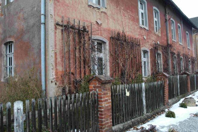 Sprzedam dom wraz z zabudowaniami gospodarczymi