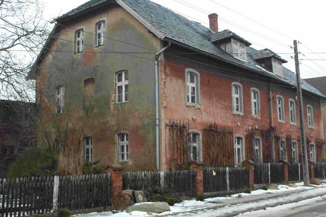 Sprzedam dom wraz z zabudowaniami gospodarczymi