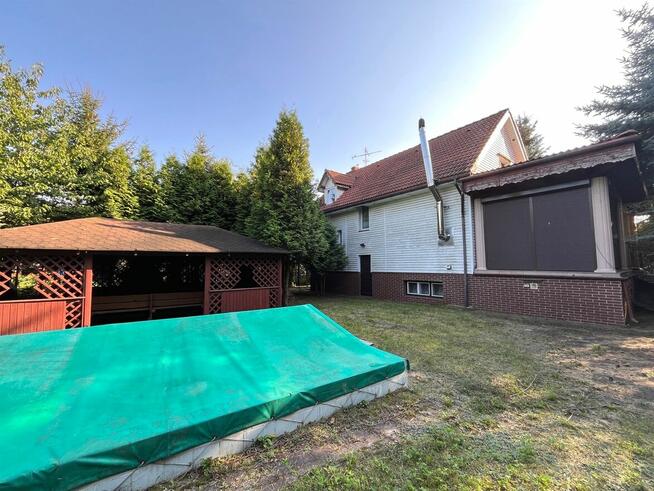 Dom z dwoma stawami i basenem Krobia