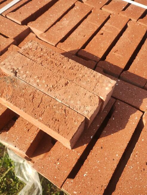 Kostka z cegły do ogrodu