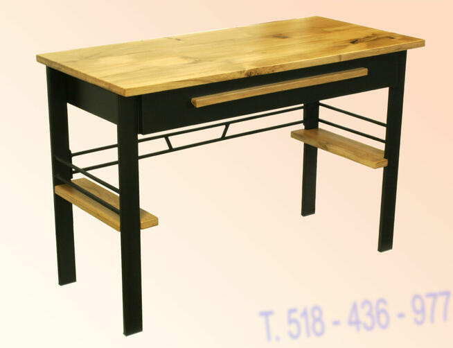 GRATISY Biurko z dębowym blatm na metalowych nogach.