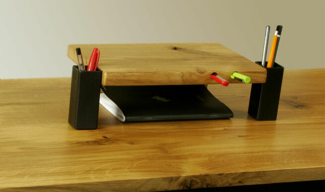 Podstawka dębowa pod monitor, tablet, laptopa. Producent