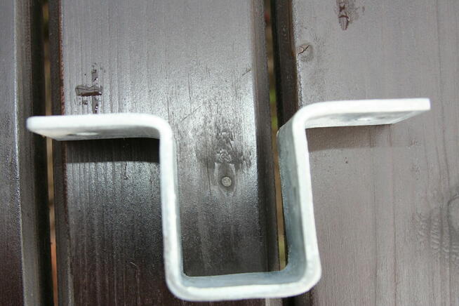 Mocowanie słupka do fundamentu ściany 60x40 40x60 obejma