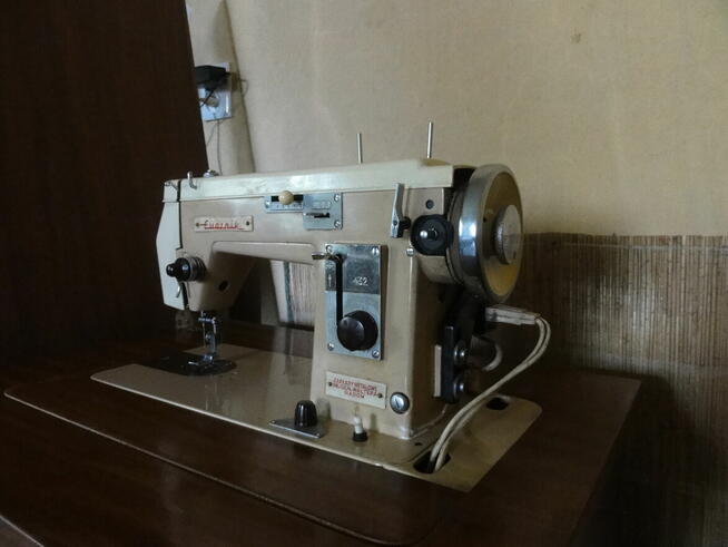 Maszyna do szycia ŁUCZNIK model 432