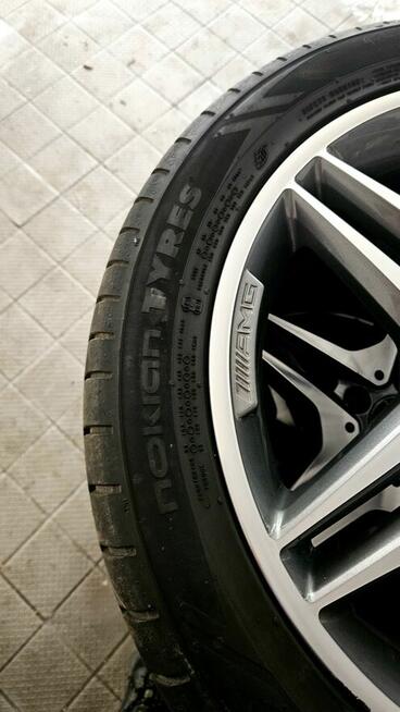 4 sztuki Mercedes AMG Felgi 18 z Oponami Nokian