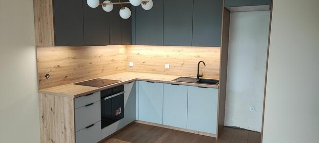 emmi kuchnie - meble kuchenne na wymiar, szafy typu komandor