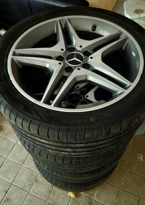 4 sztuki Mercedes AMG Felgi 18 z Oponami Nokian