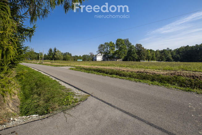 Działka budowlana 16 ar Chmielnik