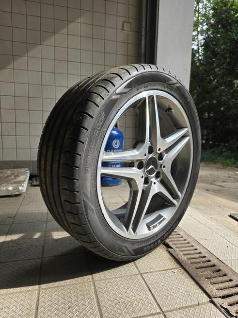 4 sztuki Mercedes AMG Felgi 18 z Oponami Nokian