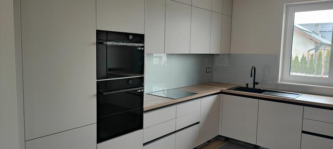 emmi kuchnie - meble kuchenne na wymiar, szafy typu komandor