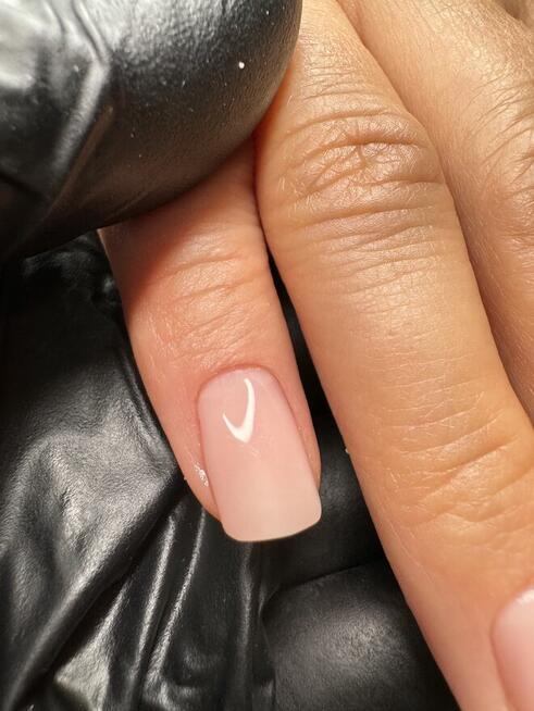 Szukam pracy kosmetyczka/lub inna