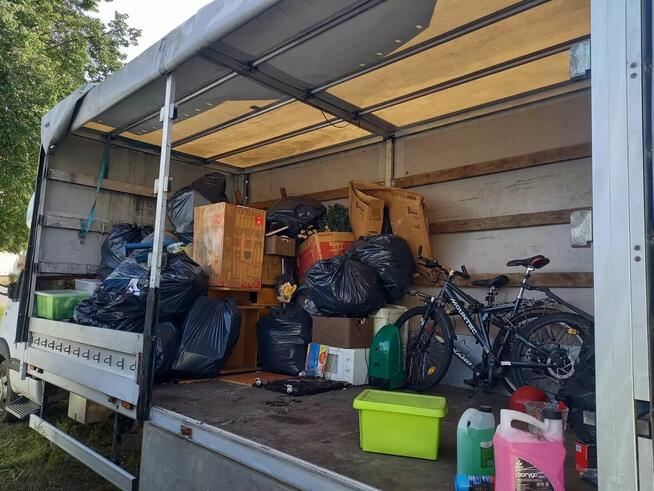 Opróżnianie Mieszkań Domów Wywóz Mebli Gabarytów