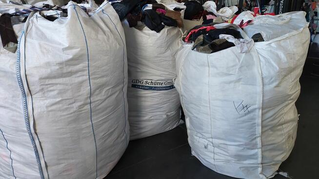 Odziez używana zimowa za darmo