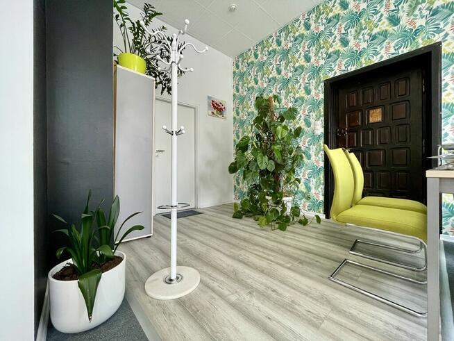 Wykończone Biuro na sprzedaż w samym centrum