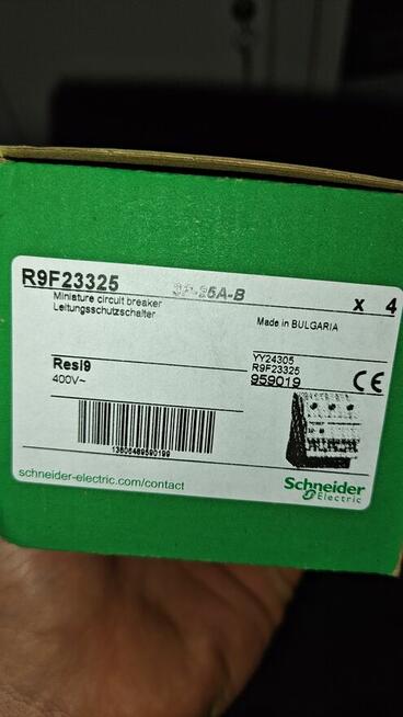 B25 trójfazowy Schneider 30zł sztuka/100zł paczka(4 sztuki)