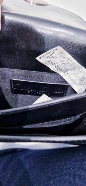 Torebeczka na złotym łańcuszku ZARA