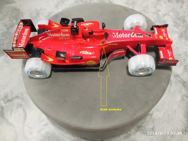 XXL Samochód F1 ze światłem i dżwiękiem na baterie