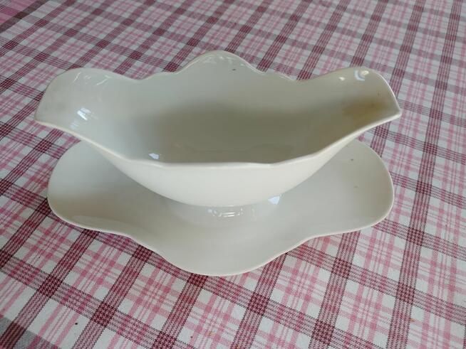 Sosjerka antyczna z białej porcelany Giesche