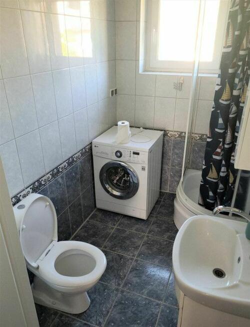 Dom wolnostojący ,garaże, hala usługowa