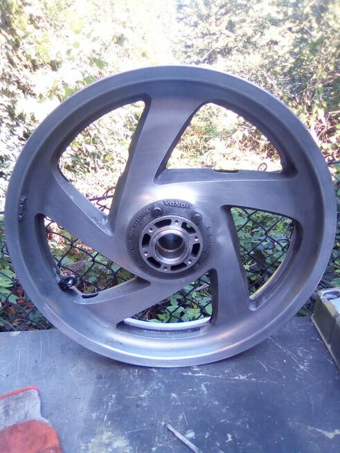 honda gl 1800 goldwing felga przód