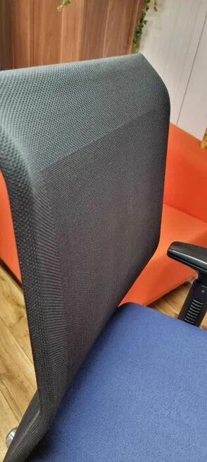 Fotel obrotowy Bejot krzesło fotele do biur szkół recepcji