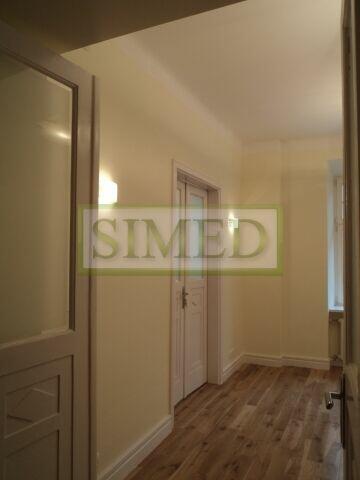 Zabytkowa kamienica ,dostep24h recepcja, metro