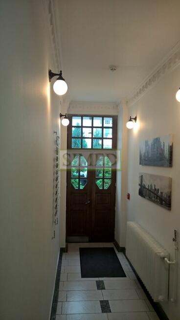 Zabytkowa kamienica ,dostep24h recepcja, metro