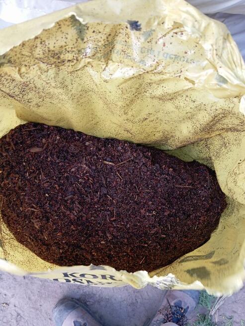 Kora sosnowa workowana sortowana w workach 80 litrów