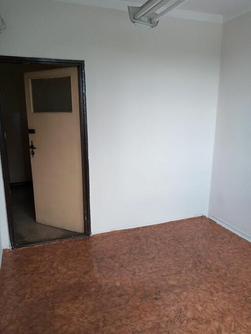 PKS S.A. w Kłodzku wynajmie pomieszczenie biurowe 8,64 m2