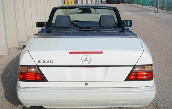 1994 Mercedes-Benz E320 Cabriolet