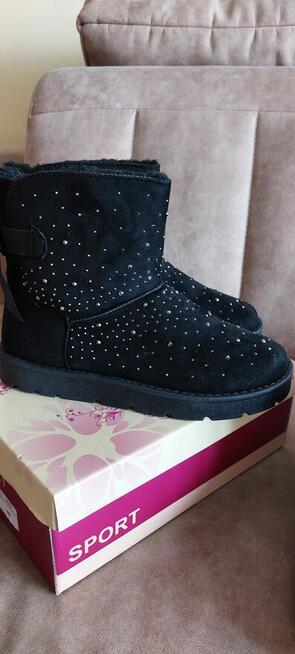 Kozaczki ocieplane damskie z cyrkoniami nowe