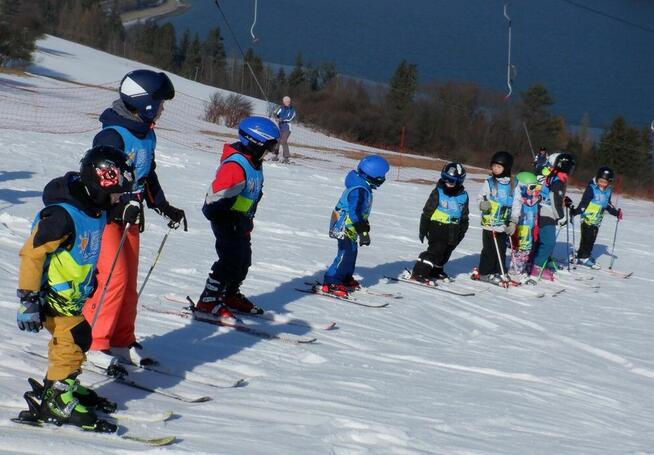Obóz narciarski dla dzieci