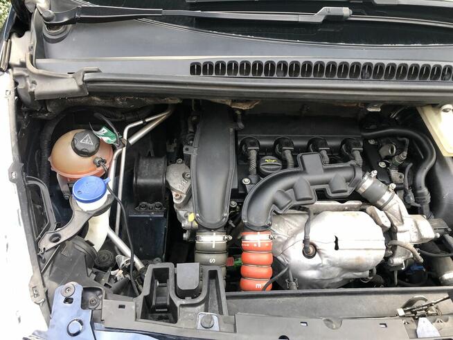 Peugeot 5008 1.6 THP benzyna