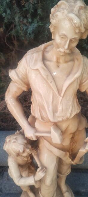 Figury kobiety -mezczyzna wykonane z masy