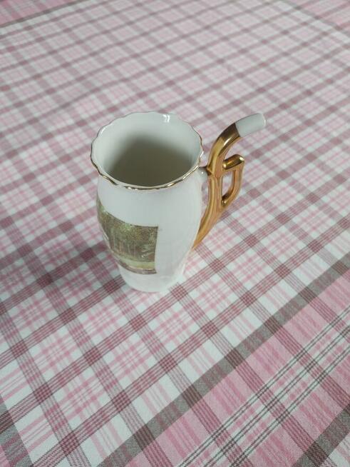 Kubek porcelanowy do picia wód leczniczych z Krynicy Giesche